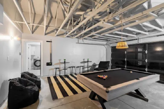 Calypso by AvantStay Entertainer’s Paradise Pool Hot Tub Putting Green