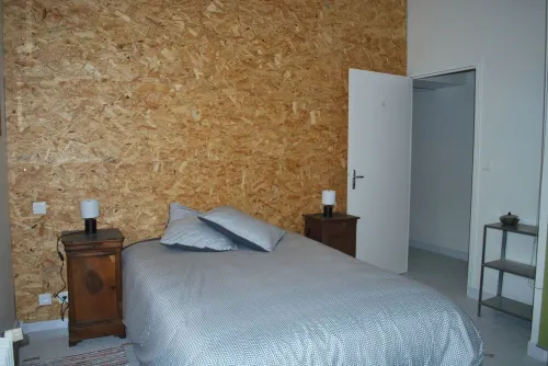 15-person gite with 6 bedrooms and bar area ideal for family reunions!