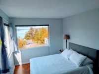 Cliff Haven on the Bay Hotels in Alert Bay