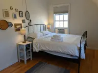 Trailside Inn Hotels in Queens County
