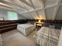 Lake Hartwell Cabin w/ covered dock, sunroom, firepit, deck, sleep 12