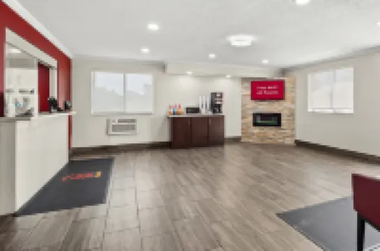 Red Roof Plus+ Belleville