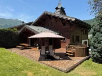 Luxurious Chalet | Hot Tub & Sauna | Mont Blanc Massif Views | Sleeps 10