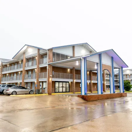 Days Inn & Suites by Wyndham Bossier City