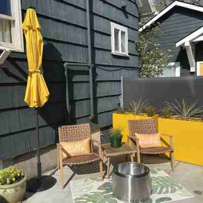 Stylish Guest Suite in Alberta Arts - New Hot Tub Too! Hotel Exterior
