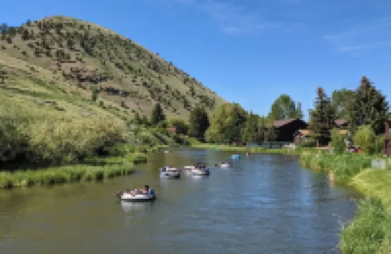 Modern Comfort in Prime Location: Stylishly Remodeled Condo Steps from Downtown