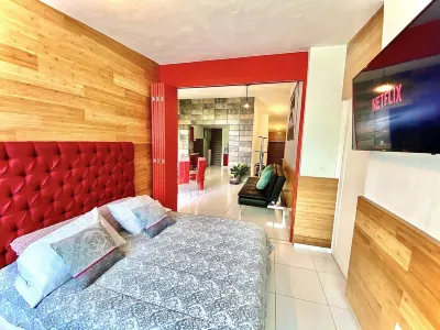 Art & Design Loft, 2 PRIVATE JACUZZIS, POOL, TERRACE AND GRILL!