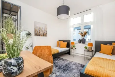 Perfect for 4 | 10min zur Messe, Bathtub + Shower, full Kitchen