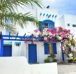 Casa Azul - 3 Bedroom House with AC Pool and WiFi Hotel di Playas