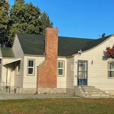 Oak Street Farm House