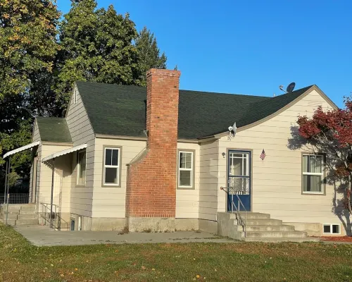 Oak Street Farm House Hotels in Omak