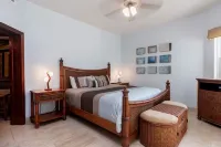 Two Bedroom Ground Floor Ocean View Condo - Gold Standard Approved