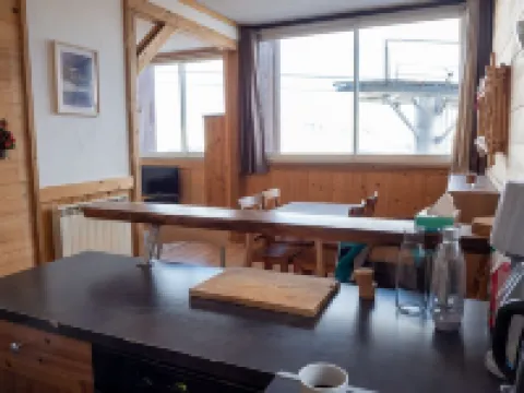 6-person apartment, spacious, functional, Mont Blanc view Hotels in Aime