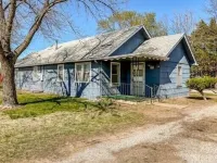 Quiet Blue Bungalow