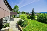 Holiday Home for the whole family! Skiing, hiking, swimming, shopping, Golf Hotels in Stiefenhofen