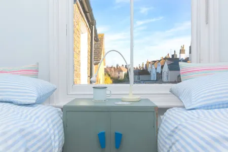 Vintage Boutique Cottage In Deal, Kent - Couples, family & pet friendly