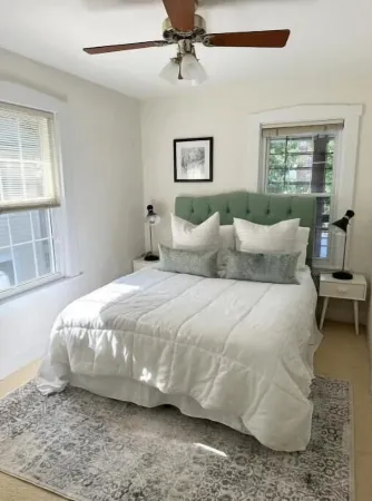 Peaceful Spacious 1BR w Sunroom! - mins to metro Отели в г. Александрия