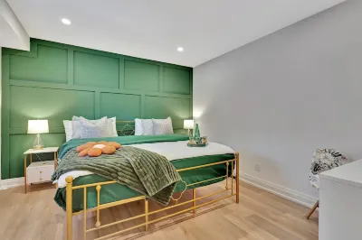 Downtown Stratford’s Luxury 2 BDR Suite with Kitchen *BRAND NEW*