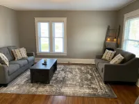 Clean Modern Victorian Stay