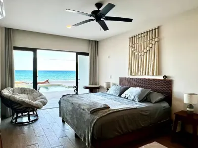 Cozy apartment w/3bedrooms Oceanfront WiFi