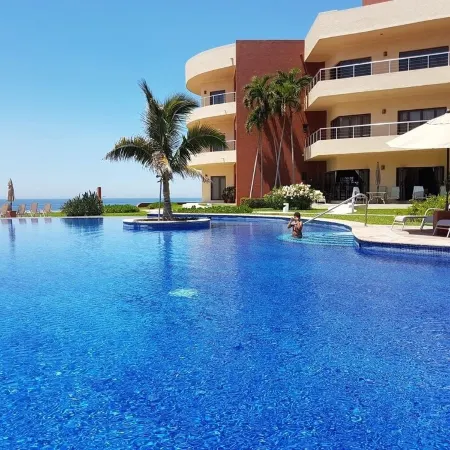 LUXURY 3br BEACH FRONT VACATION PROPERTIES