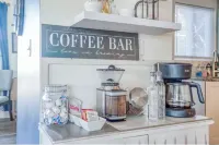 Amazing 4 Bd Beach Front Home! w/Stairsto Beach   Pets-ok!