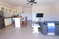 Steps away from the Beach!