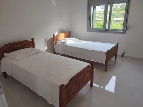 Quaint Village Getaway - Mountain & Ocean Views Hotels in Delvine District