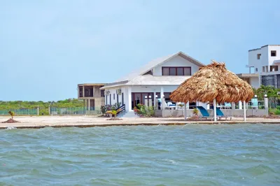 Seafront, 3 bedroom private villa, 6 guests, family vacation, activities nearby Hotels in 