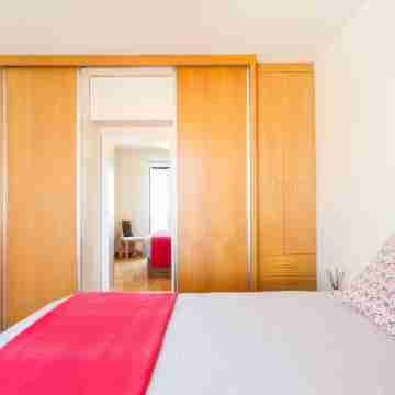 Bright Terrace Apartment in Sunny Lisbon Center, Principe Real Rooms