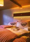 Chalet Rösi | Holiday Apartment with Hot Tub in the Mountains - Wi-Fi