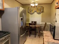 Duplex with  private Entrance , A block from UBS Arena & Belmont Park, Hotels in Elmont