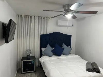 BEAUTIFUL VACATION HOME, PVATE POOL, SPACIOUS TERRACE. Hotels near Jose Peiwonsky E Hijos Almacen