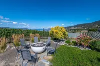 Grand Vineyard Estate Home Exceptional Place Best Location in Penticton
