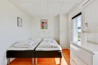 Family-friendly holiday home with a panoramic view of the Aabenraa Fjord Hotels in Aabenraa