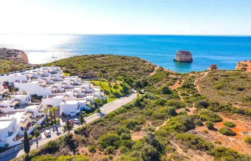Apart. em condomínio com Praia dos Caneiros e Praia do Pintadinho a 200 metros Hotels in Ferragudo