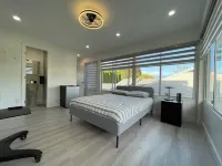 Cozy , spacious and comfortable house. Pet friendly! And close to everything!!!