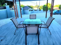 Stylishly Modern Apt° in Upscale Area ~with Private Beach & Pool Access