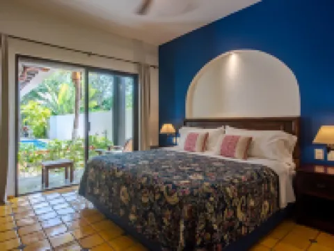 Spacious Private Villa with Pool Backing to Golf Course Beach Only Minutes Away Hotels in Puerto Aventuras