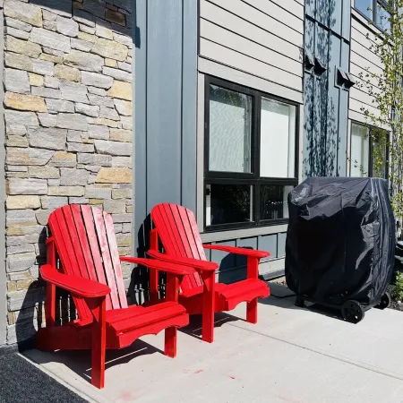 Joe’s Brand New 2 King Bedrooms Townhome in Canmore (License: Res-10681)