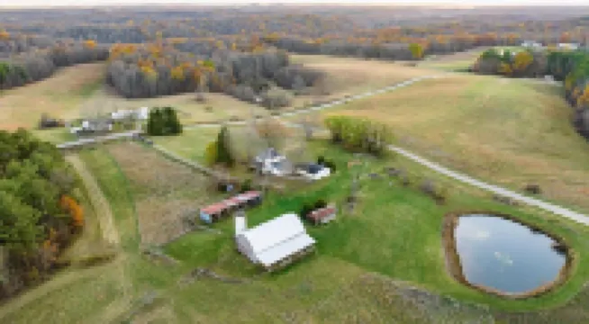 Hocking Hills Retreat with Sauna, Hot Tub, Movie Theater, Fire Pit