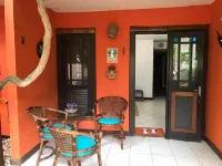 House located 200 m from the beach, leisure area, restaurants, bars and shops Hotels in Praia Do Forte