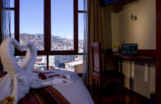 カントゥ ホテル ラパスのホテル