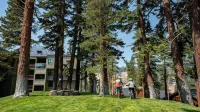 Gorgeous Mountain Views and Access to 3 Hot Tubs, Pool, Hiking! by RedAwning - Apartments