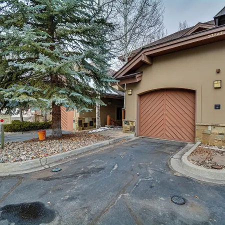 Cozy Avon Retreat w/ Private Deck & Pool Access!