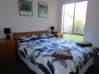 Anchorbell Holiday Apartments - Airport Shuttle