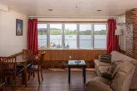 The Dockside Inn & Restaurant Hotels in Lunenburg