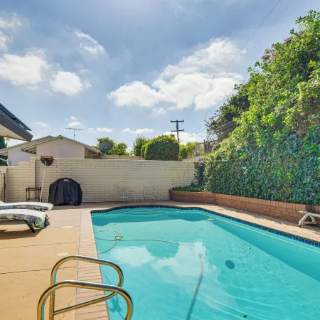 Mt. Nebo Oasis in La Mesa w/ Wraparound Deck