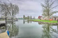 Waterfront Syracuse Home w/ Patio & Fire Pit! - Country Houses