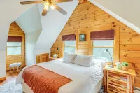 Spacious Wilmington Cabin: Walk to Lake - Parking